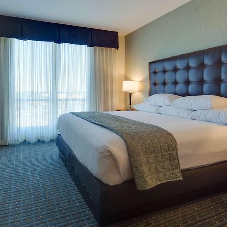 Drury Inn & Suites غينزفيل، فلوريدا المظهر الخارجي الصورة
