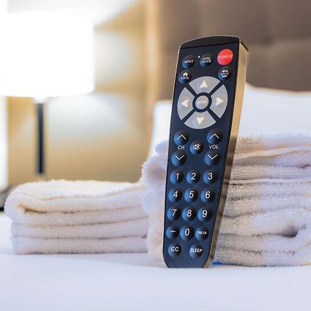 Drury Inn & Suites غينزفيل، فلوريدا المظهر الخارجي الصورة